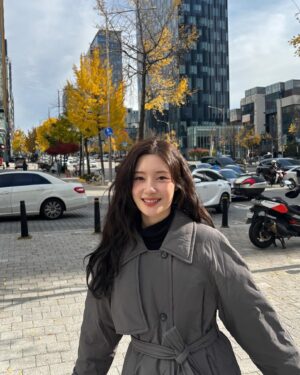 Jung Chae-yeon Instagram - ☕️🍵🫖🥛🤍🩶🖤