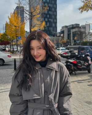 Jung Chae-yeon Instagram - ☕️🍵🫖🥛🤍🩶🖤