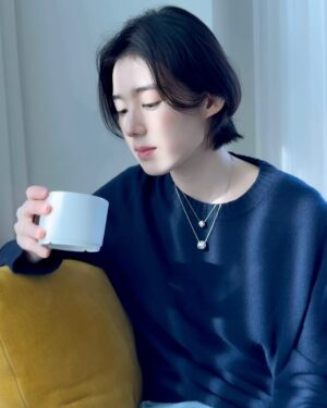 Jung Eun-chae Instagram - ☕️🎶✨⠀⠀⠀⠀⠀⠀⠀⠀⠀⠀⠀⠀⠀⠀⠀⠀ 
⠀⠀⠀⠀⠀⠀⠀⠀⠀⠀⠀⠀⠀⠀⠀⠀ 
#AD #키린 #Qeelin