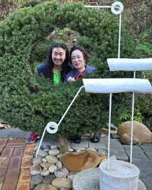 Jung Kyoung-mi Instagram - 춘배❤️갱미

싸모님들!
우리 춘배동상이랑 단풍데이투 
유투부 업로드 했어요!

진짜 혼자보기 아깝꼬롬 재미져요!!!!

인수타 프로필에 링크주소 있으니께
들어가서 한번 봐줘유~~~
아니믄 거시기 유투부에 <판매왕 정경미> 쳐요💋

춘배 매력에 홀랑 빠질거여요
하하하하핳하하하하하핳하
@kim_miryeo0613