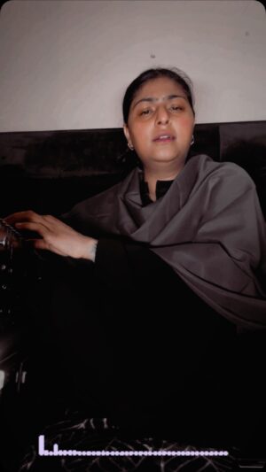 Jyoti Nooran Instagram - Music my love and my medicine 💊 and skoon 🙏🏻🤲🏻
