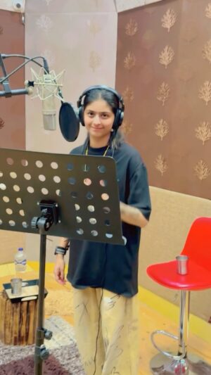 Jyoti Nooran Instagram - DUBBING TIME STUDIO 🎹🎹❤️❤️❤️🙏🙏🧿🧿🧿🔥🔥🌸🌸🌸🤲🏻🤲🏻🤲🏻🤲🏻