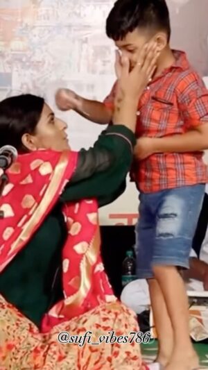 Jyoti Nooran Instagram - ਤੇਰੇ ਨੈਣਾਂ ਦੀ ਲੋਹ ਮੂਹਰੇ ਪਰਿੰਦੇ ਤੜਫ਼ਦੇ ਦੇਖੇ 🕊️ @jyoti.nooran.1998 @jyoti_nooran_786 @sufi_vibes786 #jyotinooran #jyotinooran❤️ #nooransisters #nooransistersfans #prindey #bpraak #sufi_vibes786 #trendingsongs #trending #trendingsong #newsong #viralsong #explore #feed #igfeed #igtrends #connectwithcommunity #audiencechoice #audienceengagement #community
#communitylove #fanfavorite #reels#trendingreels #viral #reelsinstagram #reels #reelitfeelit #instagram