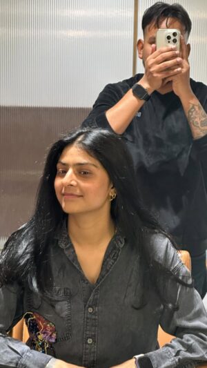 Jyoti Nooran Instagram - Sufi queen Jyoti nooran visit Toni&guy
.
.
.
.
.
.

 #hair #trending #salon #trend #cut #trendingreels #colour #girl #transformation #hairstylist #bollywoodsongs #hoolywood #likesforlike #followforfollowback #jyotinooran1998 #trendingreels #reels #instagram #instalike