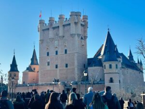 K Brosas Instagram - Day 6 Spain!! avilla and segovia super lakad tour galore! naka 10 kilometers kami syet?! im so proud lol! apaka gandaaaaaaa!! kaya worth it!! byutipul day!! #galawgalawbagopumanaw #solotraveler #alonebutnotlonely #wanderlust #blessed #Spain 🥰🙏✈️