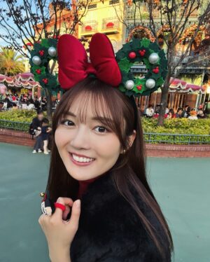 Kaho Mizutani Instagram - ランドのクリスマスが
かわいすぎて、、🎄🎀
一年中クリスマスがいい！！