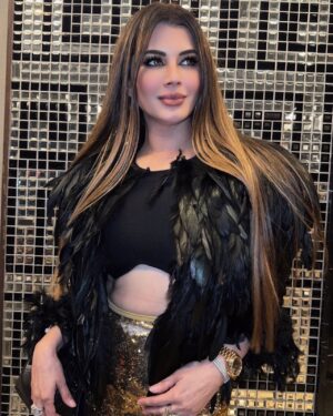 Kainaat Arora Instagram - Decembering .. Coz LEGENDS ARE BORN IN DECEMBER 🤤
.
.
.
.
.
#Kainaatarora