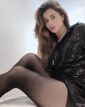 Kainaat Arora Instagram - Give me your heart 💓 
.
.
.
.
.
#