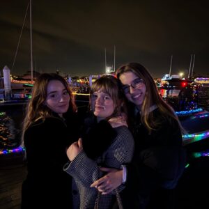 Kaitlyn Dever Instagram - 28:)