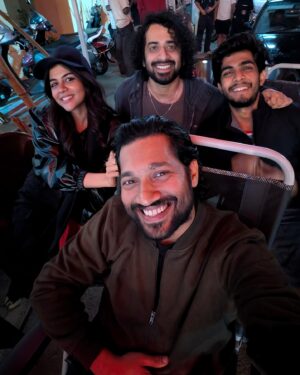 Kalyani Priyadarshan Instagram - Bengaluru Bommalus 🤍🎥🎞️🍨💃🏻⭐️ 🐶🌝🌚🩷🚦☕️🌥️