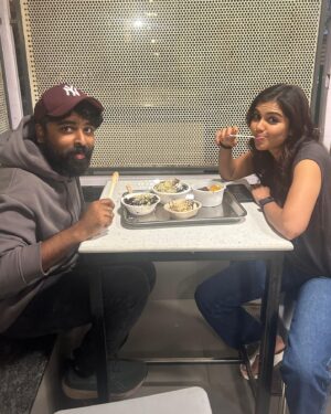Kalyani Priyadarshan Instagram - Bengaluru Bommalus 🤍🎥🎞️🍨💃🏻⭐️ 🐶🌝🌚🩷🚦☕️🌥️