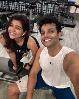 Kalyani Priyadarshan Instagram - Bengaluru Bommalus 🤍🎥🎞️🍨💃🏻⭐️ 🐶🌝🌚🩷🚦☕️🌥️