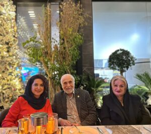 Kamand Amirsoleimani Instagram - . 
اوقات خوش آن بود که با دوست به سر شد
اگه اول دوست هم باشیم بعد فامیل همه چی عالی میشه