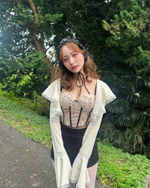 Kanami Takasaki Instagram - 🥀🪽