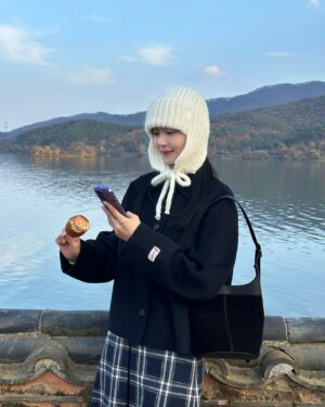 Kang Han-na Instagram - ❄️🐑🌭