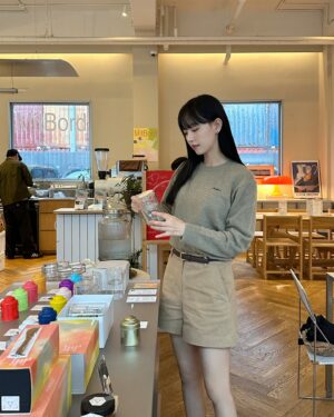 Kang Han-na Instagram - 가을아 너무 빨리 가지 말아줘🍁