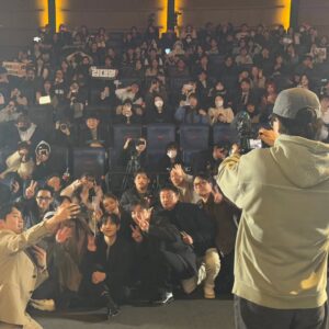 Kang So-ra Instagram - 미생10주년! 
영이 그래 석율 백기  신입생즈와 영업3팀 김부장님 오과장님 김대리님
자원팀 마부장님 정과장님 
김원석감독님 정윤정작가님 윤태호작가님

그리고 자리를 빛내주신, 잊지 않고 미생을 찾아주신 많은 관객 여러분들... 감사드립니다♡