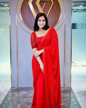 Kanmani Manoharan Instagram - “Every stitch tells a story—this one’s mine. #MadeForMe”

Outfit @yaradesigners 

#kanmanimanoharan✨ #aswathinkanmani