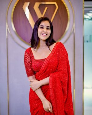 Kanmani Manoharan Instagram - “Every stitch tells a story—this one’s mine. #MadeForMe”

Outfit @yaradesigners 

#kanmanimanoharan✨ #aswathinkanmani
