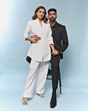 Kanupriya Gupta Instagram - The only way is UP! 🔥

#iconic #couplecreator