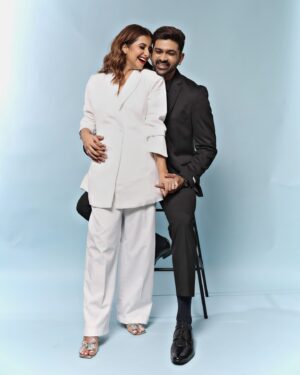 Kanupriya Gupta Instagram - The only way is UP! 🔥

#iconic #couplecreator