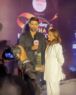Kanupriya Gupta Instagram - 🏆 Iconic Couple Creator of the year 🏆

There is no better feeling in the world than seeing your hard work, being appreciated that two in the form of an award. 😍 
It is because of your incredible love, support and encouragement that we are here today and have become the best couple creator in INDIA🇮🇳 You guys are ICONIC!!

Also a big thank you to our family and friends for supporting us and always having so much faith in us….♥️
 And a very special thank you to the whole team at @cloutpocketaces without whom we wouldn’t be here today 🥳

Thank you @middayindia for making this possible! ♥️

#soICONIC #RoKan