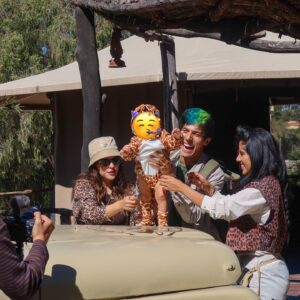 Karen Polinesia Instagram - Festejando el cumpleaños de la mi adorada sobrina… 
Fue muy divertido! Creo que ya empezó la etapa de festejar cumpleaños temáticos para un ser pequeñito 🎂 👶 
Fui la madrina del pastel :3 
Te amo con todo mi ser Alquimia hermosa.