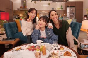 Karen Takizawa Instagram - きょう23:15から🎉

またギークス仲間が集まります🎈

まゆとみなみさんでギークな女子会します🍪

ほんとうに前代未聞なゆるさで会話していて、
みなみさんの家で3人でいるかのようでした😂♡
３人で集まって、人々のお悩み相談に話し合っていくような番組です✨

ぜひみてください🍪