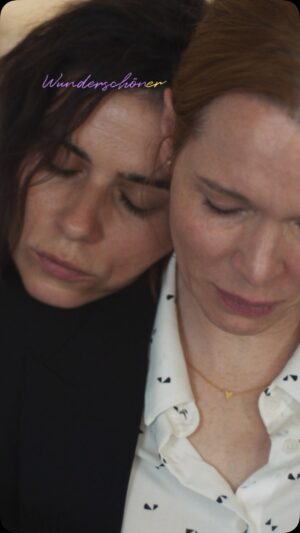 Karoline Herfurth Instagram - Nach Wunderschön kommt #Wunderschöner 💜 Ab 13. Februar nur im Kino.