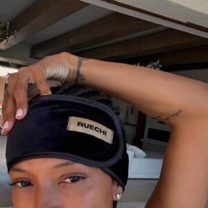 Karrueche Tran Instagram - brought in the new year with my girls and @airbnb ❤️

my key words for ‘25 - consistency   ascending 

pushing myself to be the best version of me in every area of my life.. letting go of fear and perfection.. breaking through procrastination.. living in the moment and learning from every moment. 

Also, want to learn a new hobby or two.. thinking of getting back into pottery and maybe swimming lessons? 

Thank you @airbnb for a wonderful stay at an absolutely breathtaking property!

And thank you @lam_lifestyle_travel for taking care of us!