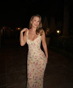 Actress Kate Wright HD Photos and Wallpapers February 2025