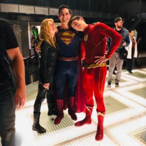 Katherine McNamara Instagram - 💚We did not fail this city.💚 The series finale of #SupermanandLois airs tonight @theCW. Congrats @tylerhoechlin @bitsietulloch and the whole @cwsupermanandlois team. The #Arrowverse will live on in our hearts forever.

The shows may be finished, but the legacy continues. I couldn’t be prouder to be among these heroes. Thank you for letting me be a part of your stories, even for a little while. With love always, Mia Smoak-Queen — The #GreenArrow 💚🏹