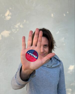 Katherine Moennig Instagram - VOTE ,LA