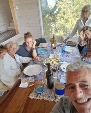 Katherine Salosny Instagram - Con mi tribu bella…

#lavidaquemegusta 
#tunquen