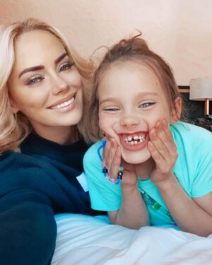 Kathryn Dennis Instagram - Of all the names I’ve been called, Mommy is my favorite 💘