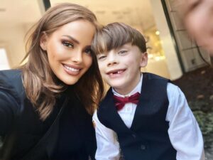 Kathryn Dennis Instagram - Thankful for you shuga, the only man I’ll ever need ❤️