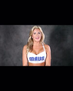 Kathryn Dunn Instagram - dallas mavs & yap 🏀💙

ps swipe to slide 6 for some mavs dancer lore 🤭