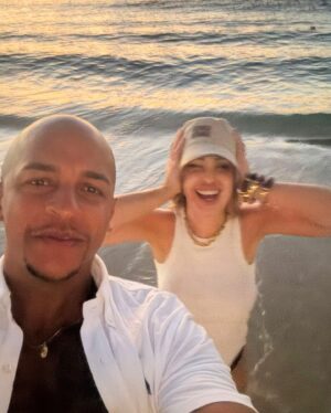 Katie Piper Instagram - Back to reality 🎬 paradise will have to wait for now!