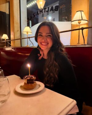 Katie Stevens Instagram - holiday/ birthday season in London ✨