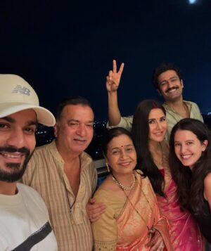 Katrina Kaif Instagram - Happy करवा चौथ ✨