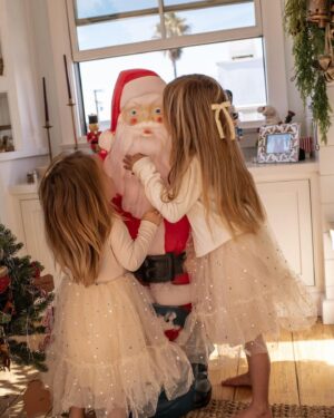 Katrina Scott Instagram - Christmas blessings ♥️ Slow mornings, kitchen messes, fingerprints on the windows, handmade ornaments, and tiny growing miracles 💫 

We hope that everything you are praying for this Christmas enriches your life along with peaceful days, health and happiness, and warm love for your whole family. Please tell your loved ones you’re all in our hearts this holiday season. 

Thank you @jenhochstadt for coming over for all the chaos, cookies and cries to freeze time. I’ll cherish these pics forever. ♾️