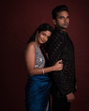 Keerthi Pandian Instagram - For the Kalyan Jewellers Navratri Puja ✨

On Ashok: 
Wearing @creativestop_official @fbo.pr.communication 
M&H -  @thestylinghousesalon @chris_drifter_girl @_.ajuhhh._ 

On Keerthi: 
Wearing @swathiveldandi_official 
Earrings and ring @sangeetaboochra @chamierschennai 
Bangle @tribebyamrapali @amethystchennai
MakeUp @sofdoesmakeup_ from @thebridebar 
Hair @mani_stylist_ 

Styled by @malinikarthikeyan 
Shot by @palaniappansubramanyam 

#KalyanJewellers #AshokSelvan #KeerthiPandian #styledbymalini