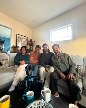 Keki Adhikari Instagram - बर्षको अन्त्य यसरी स्टारमय भएको छ, नयाँ वर्ष पनि स्टारफुल नहुने त कुरै भएन! केकी, रिमा, र सिसनसँग लामो समयदेखि चिनजान त थियो – हामी एउटै फिल्डका हौं। तर यसअघि प्रत्यक्ष भेट्ने अवसर जुरेको थिएन। आशा र म उनीहरूको कामको प्रशंसक रहँदै आएका हौं, र अन्ततः भेट्न पाउँदा अत्यन्त खुशी लाग्यो। साथै, बोस्टनमै बस्ने दुई थप साथीहरू – सन्देश र मिलन, जो यहाँबाट न्युची टिभी युट्युब च्यानल चलाउँछन् – सँग पनि पहिलोपटक भेट्ने अवसर मिल्यो।