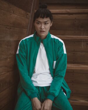Kelly Tandiono Instagram - Let the games begin!!! @squidgamenetflix season 2 is out soon on @netflix @netflixid 26th Dec 2024 ♥️♥️
.
Red Light Green Light ❌❌❌
.
Posing with my uniform at Raja Ampat thank you for the awesome pictures @ferry_mozard ✌️
.
#SquidGame2 #Netflix #NetflixID #ComingSoon