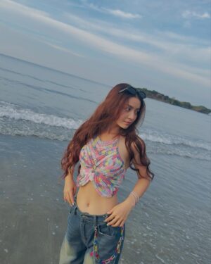 Khin Wint Wah Instagram - 🏝️💛