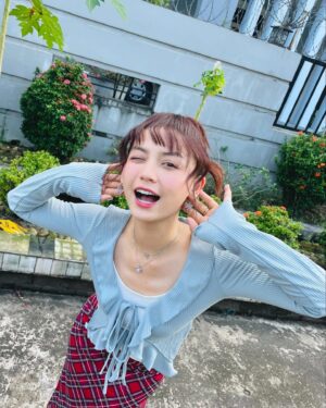 Khin Wint Wah Instagram - 🙌🌻🩵