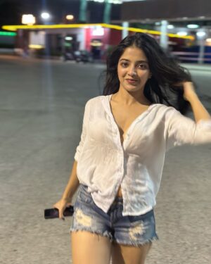 Khushi Dubey Instagram - Randomnesssss🧚‍♀️🌸♥️
#khushidubey #thailand