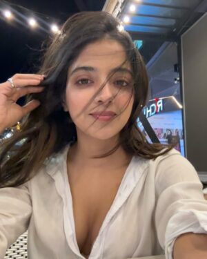 Khushi Dubey Instagram - Randomnesssss🧚‍♀️🌸♥️
#khushidubey #thailand