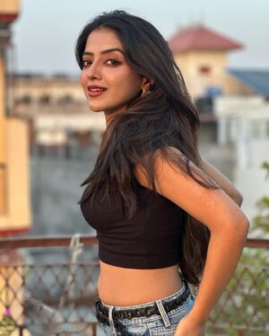 Khushi Dubey Instagram - Prayagraj diariesss🌸🌸🌸🌸
#pehlaadhyaay #1 

#hometown #love #peace #bornhere #everything #whereeverythingstarted