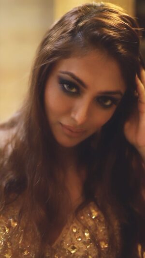 Khushi Mukherjee Instagram - #muskaaneinjhootihai #trendingnow #outfit #eyemakeup
